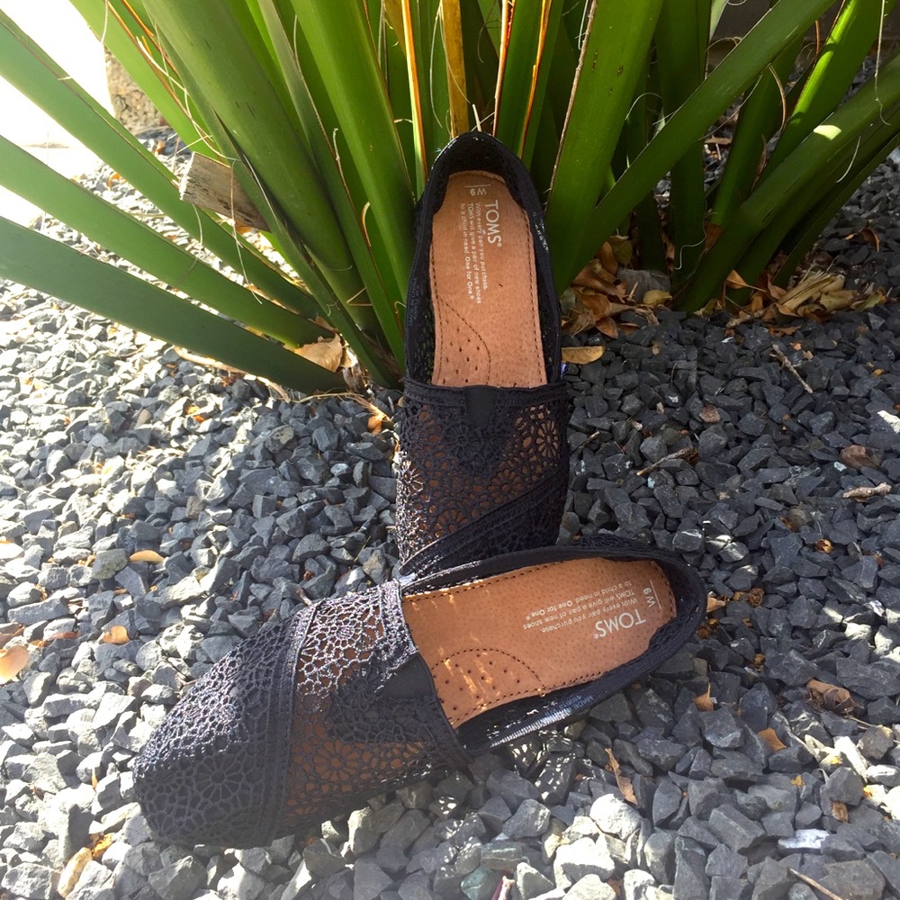 Toms Floral Lace Classic Black Crotchet Flats S 9